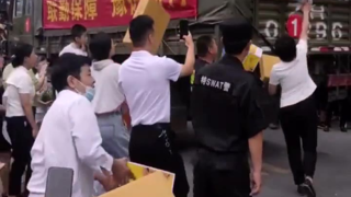 这个比较完整,真砸头上了,所以别拒绝收着吧