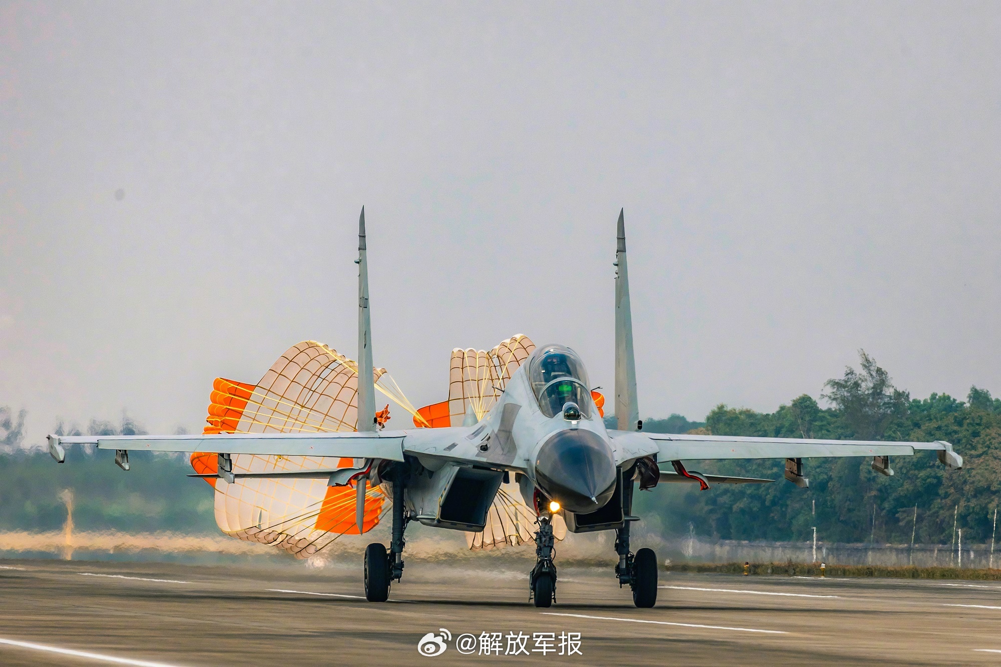 歼11b超清壁纸上新 - acfun弹幕视频网 - 认真你就输啦 (?ω?