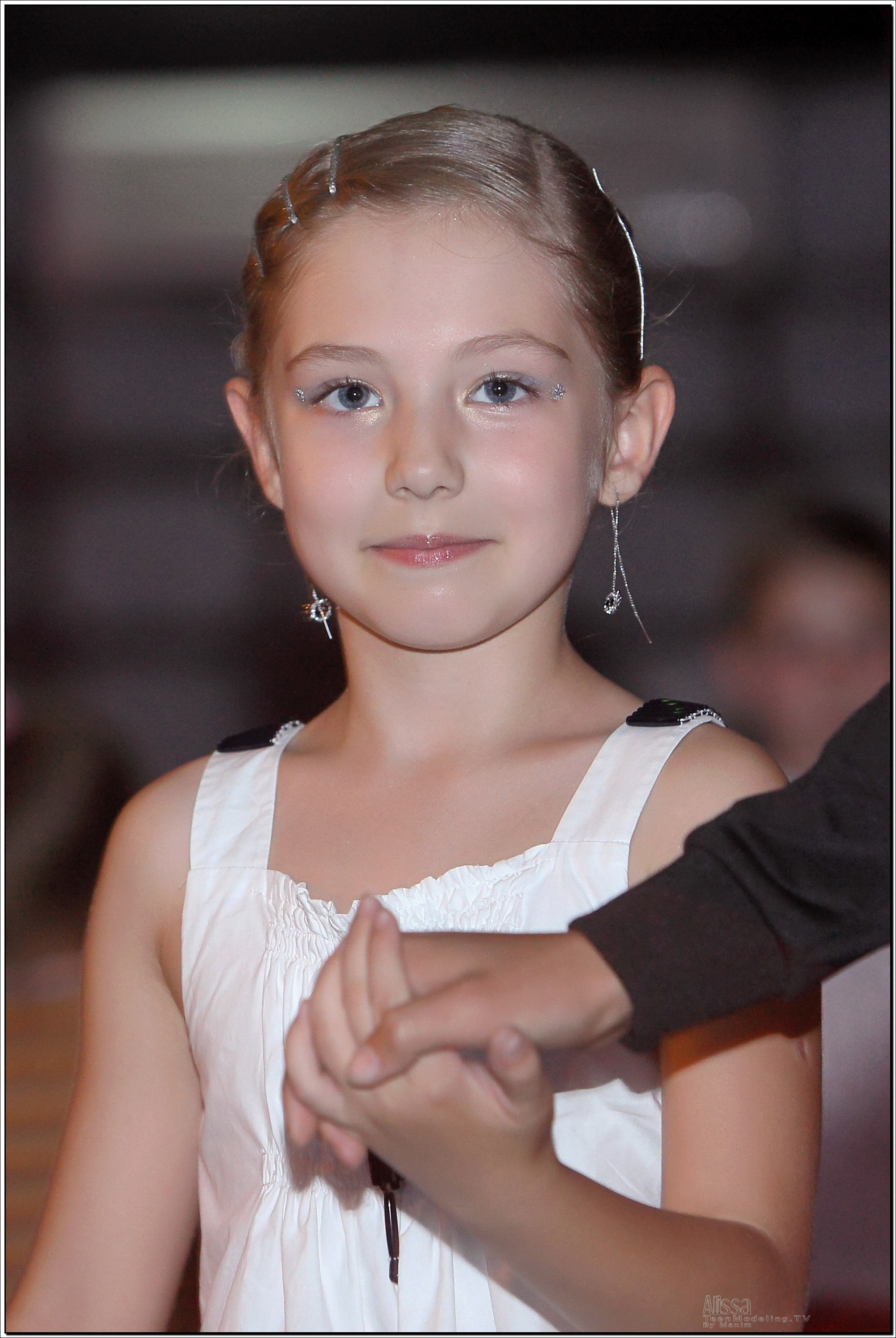 组图:可爱的毛子小萝莉alissap在歌唱比赛 - acfun弹幕视频网 - 认真