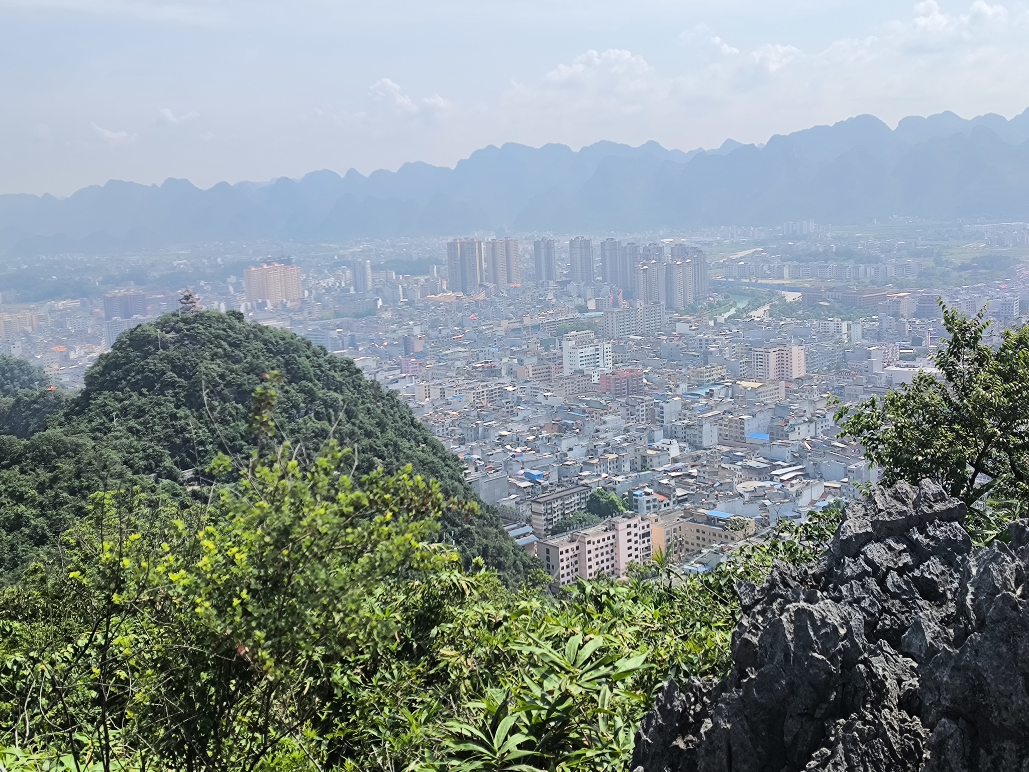 广西河池都安·县城,翠屏山