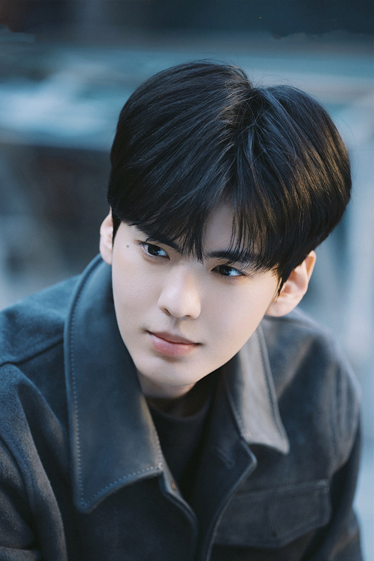 《深情眼》:张予曦合作毕雯珺,男主屡次英雄救美,姐弟恋下饭剧