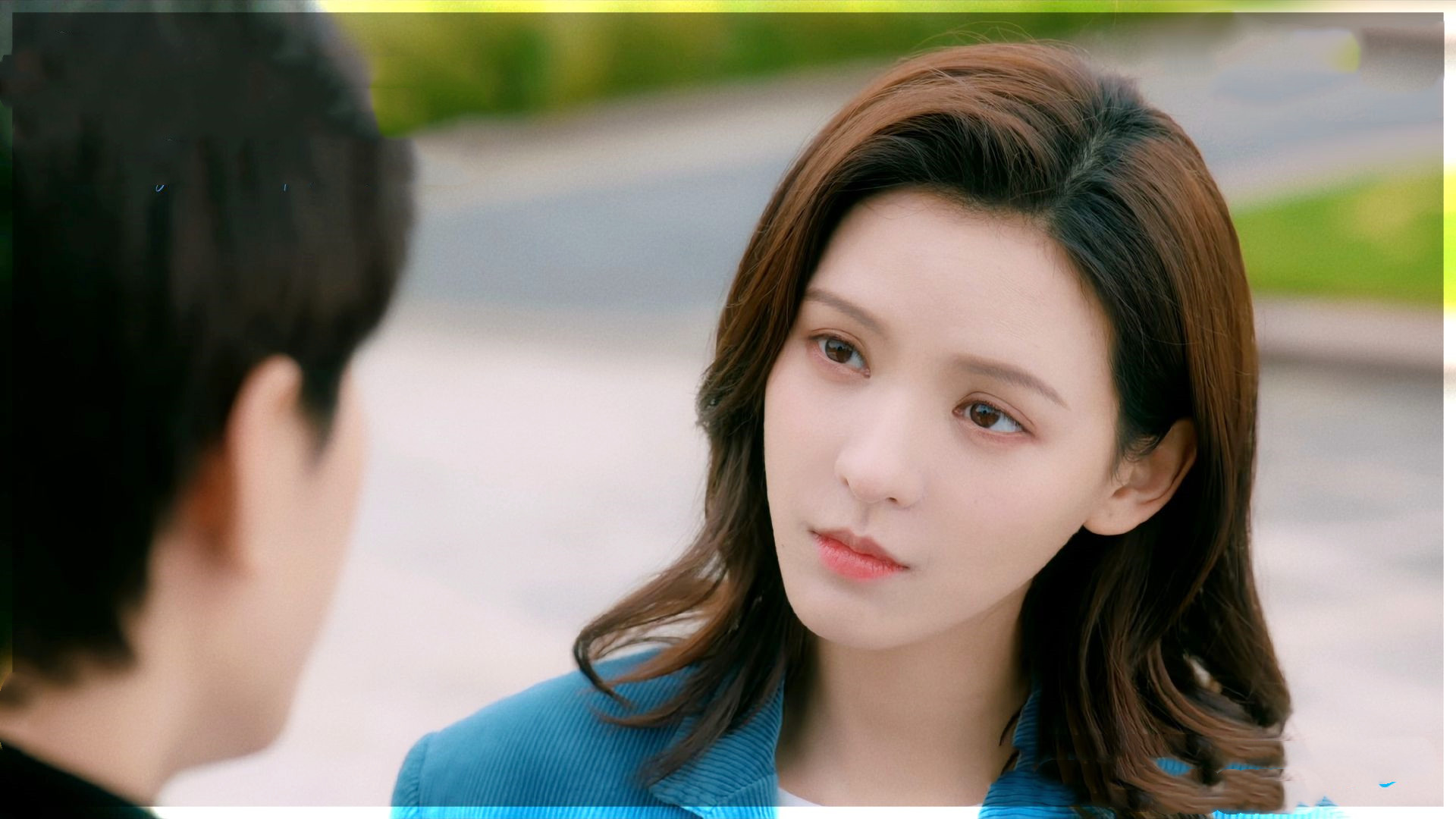 剧中傅云深的人设是一个很骄傲的大男孩,也很意气风发,然而后面他发生