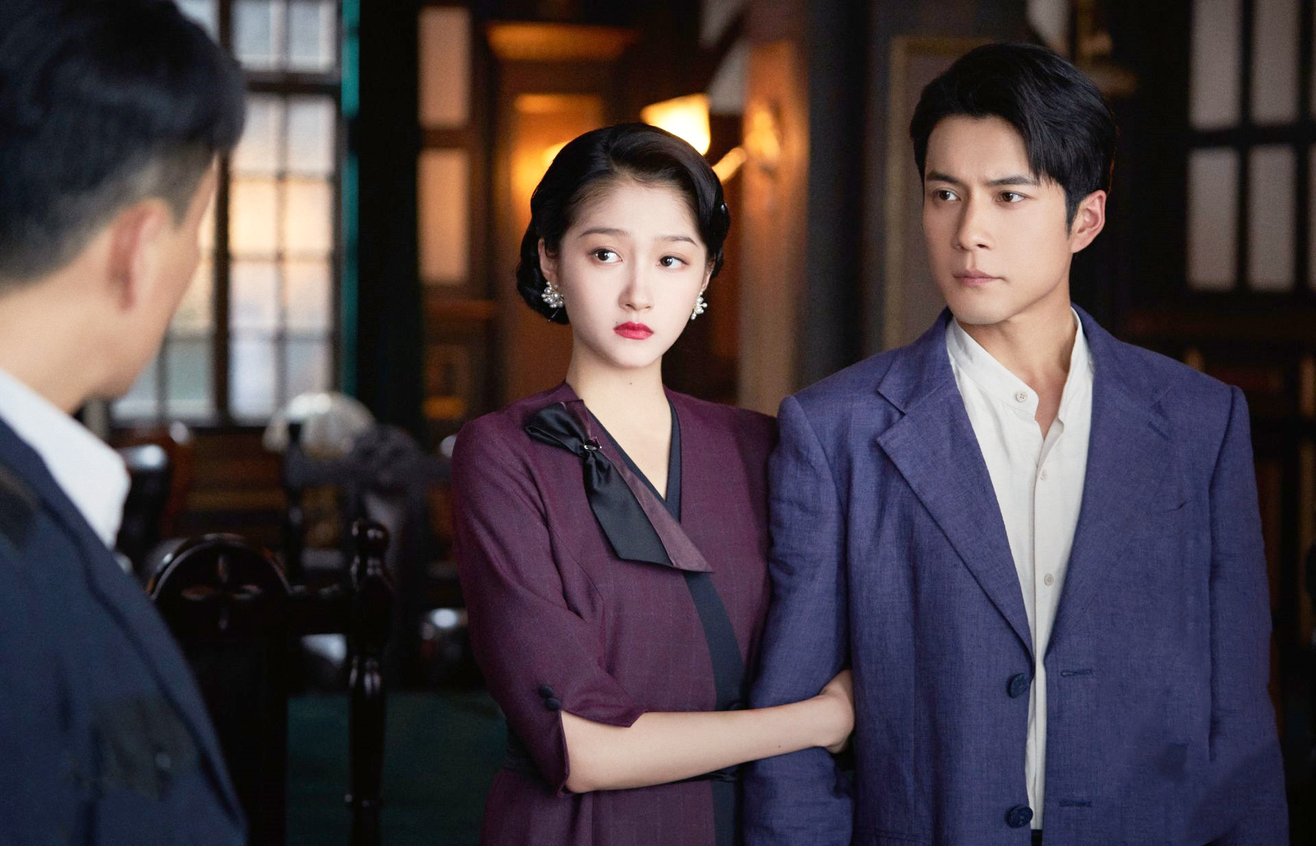 《梅花红桃》:谍战中的情侣重逢后极限拉扯,立场不同难再相爱 - acfun