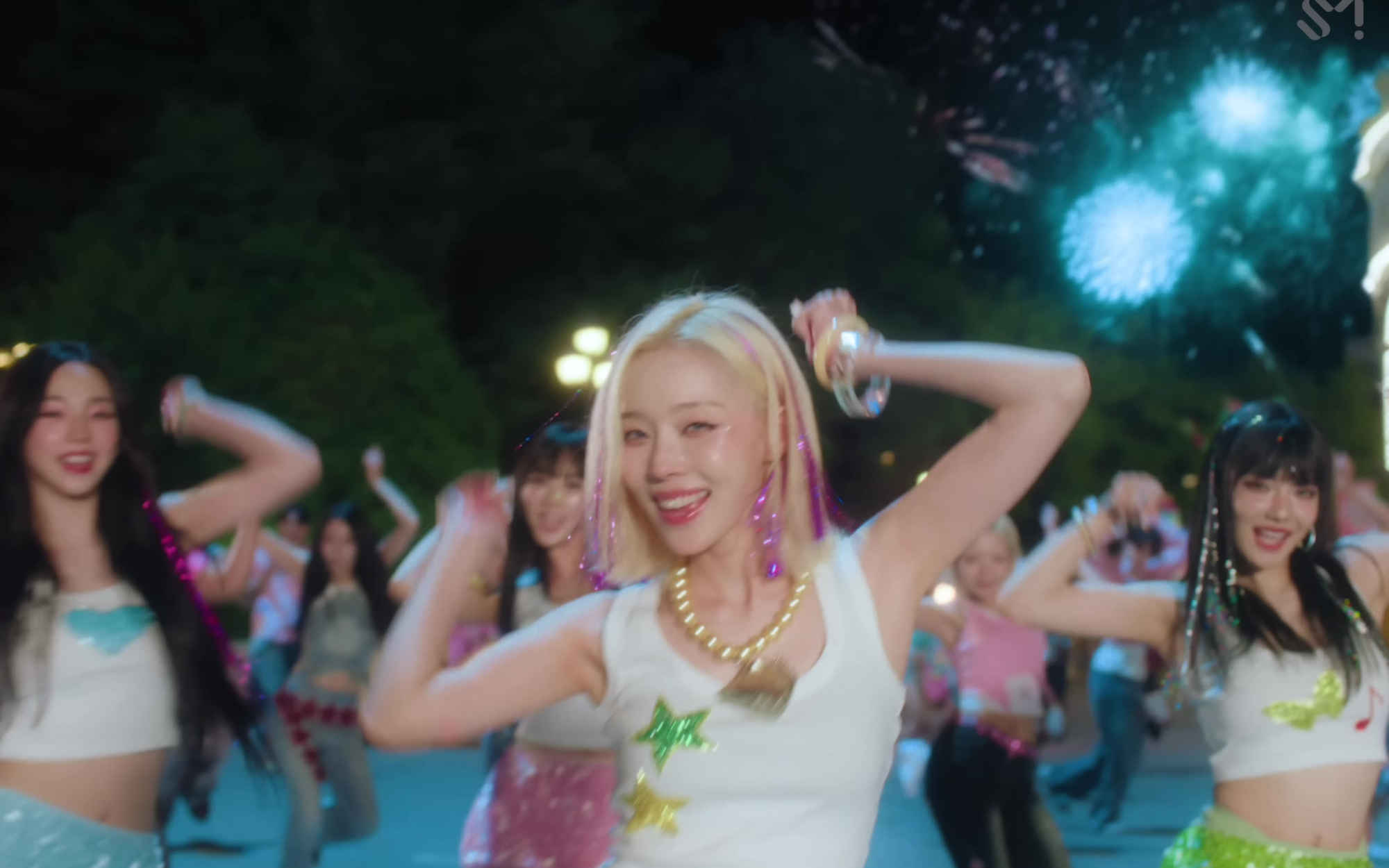 来啦！夏日吒 aespa 《KISS N TELL》4K版MV公开