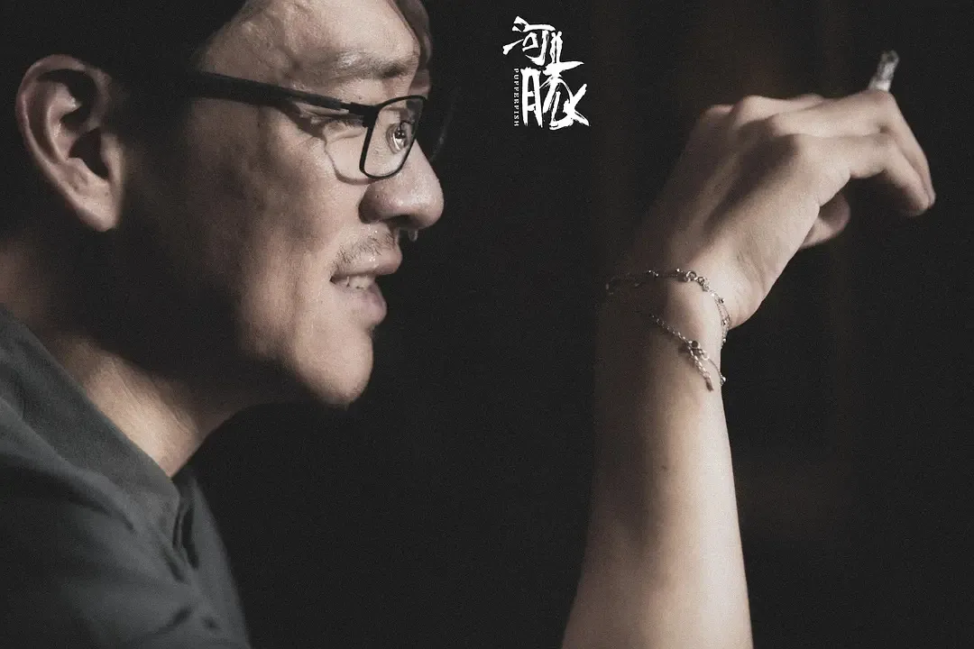 柳穆阳原名许一城,当年他在酒后强暴了蒋漫枝.