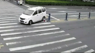 【每日平安473】为凑彩礼小伙深夜盗窃烈士陵园摄像头,媳妇怀孕夫妻白天摆摊晚上盗墓偷零钱