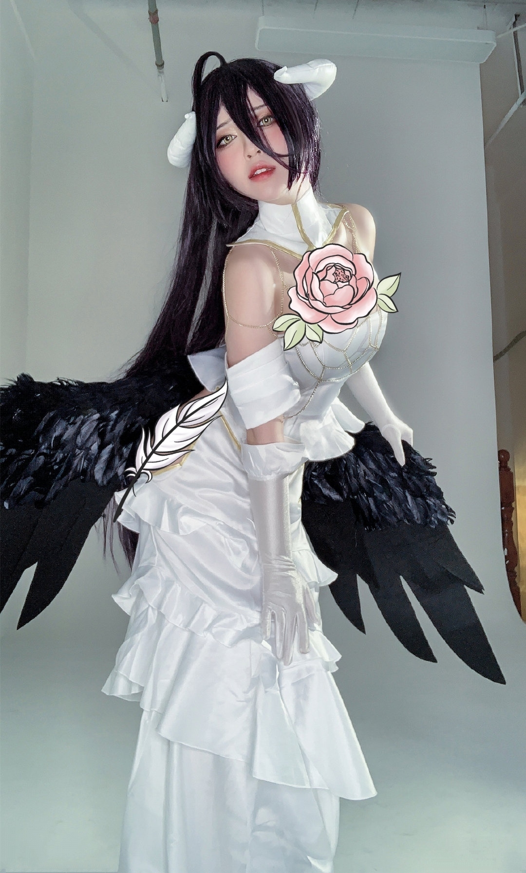 肉肉身材用来cosplay雅儿贝德,真的有点像魅魔了!
