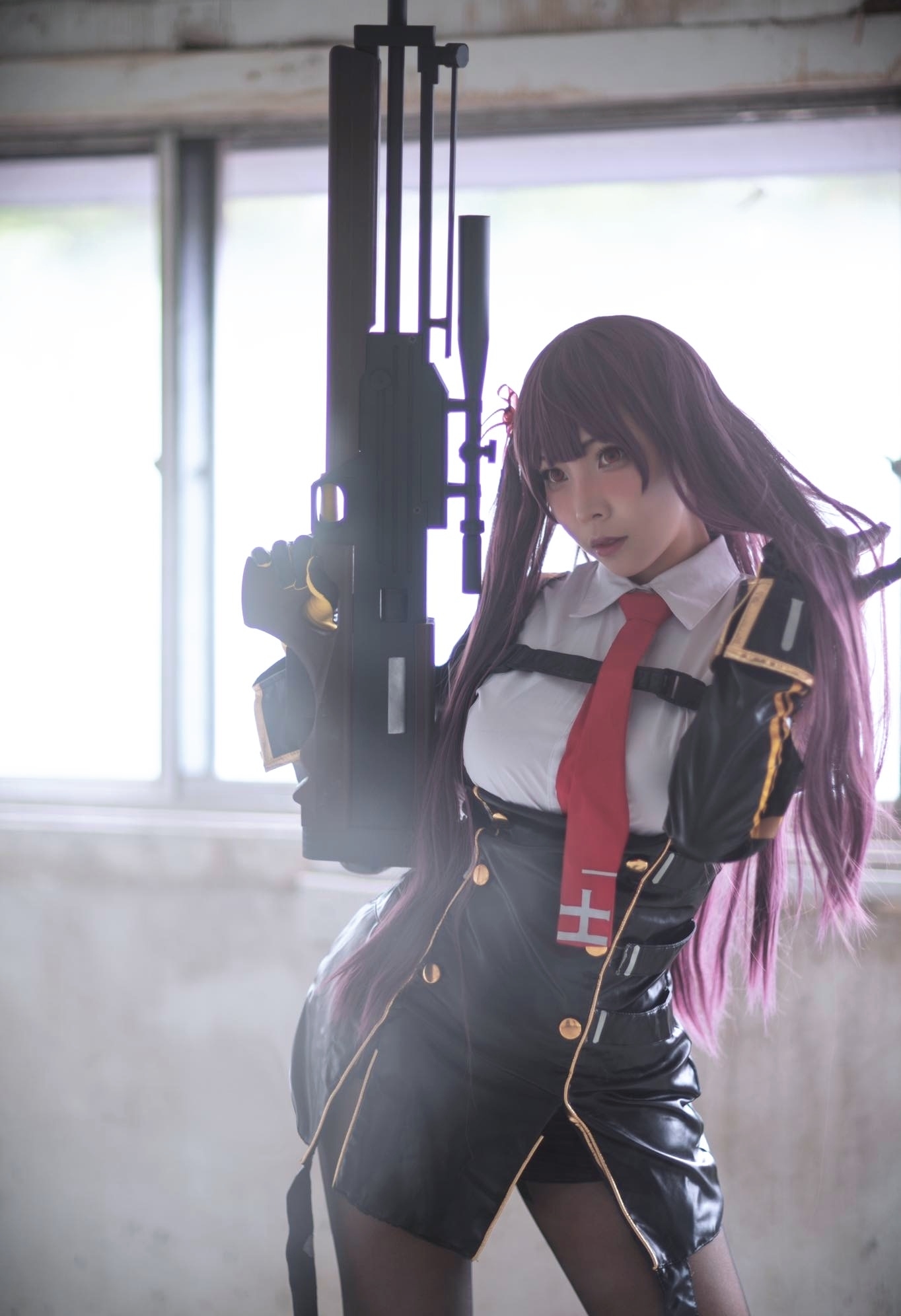 好身材御姐穿黑丝拿大枪紫色长发诱人心弦