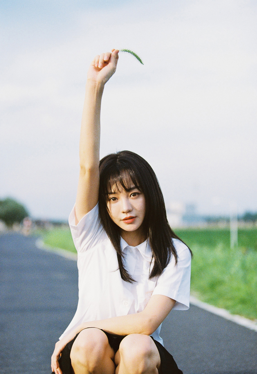 胡意旋夏日胶片写真 橘子系少女元气十足