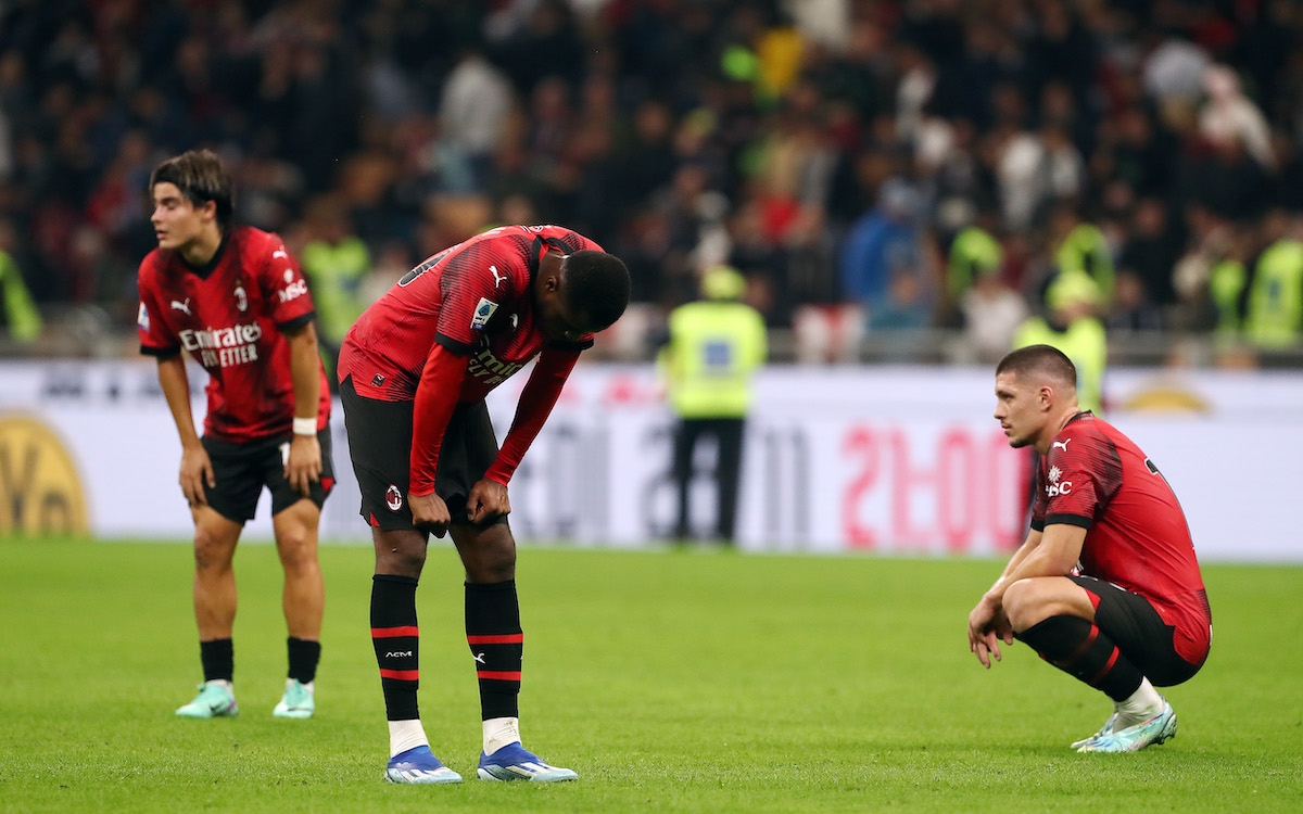 米兰这一年:混乱,告别,分裂,被死敌摩擦