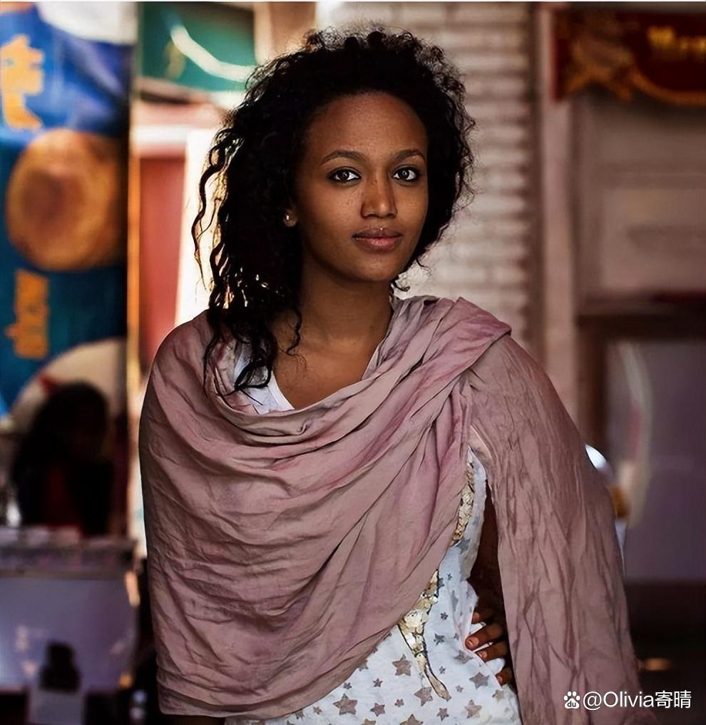 颜值极高,性感火辣的以色列黑皮犹太美女美图欣赏!