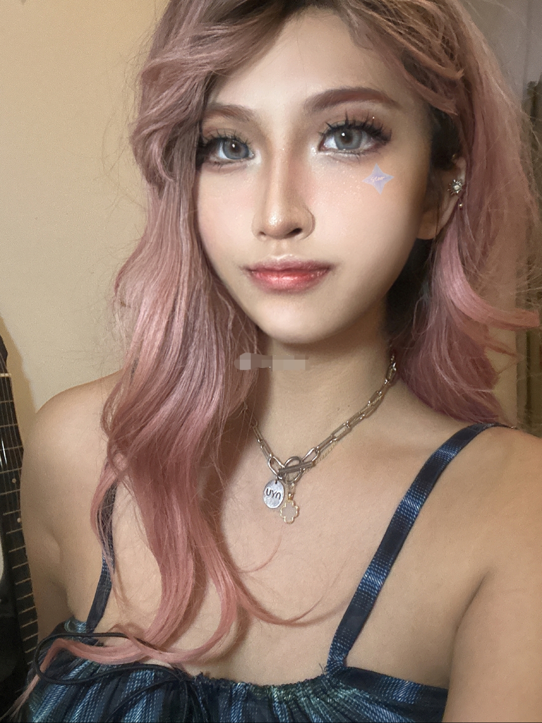 颜值极高,性感火辣的黑皮美女美图欣赏!还是蒂法魔鬼肌肉人哦!