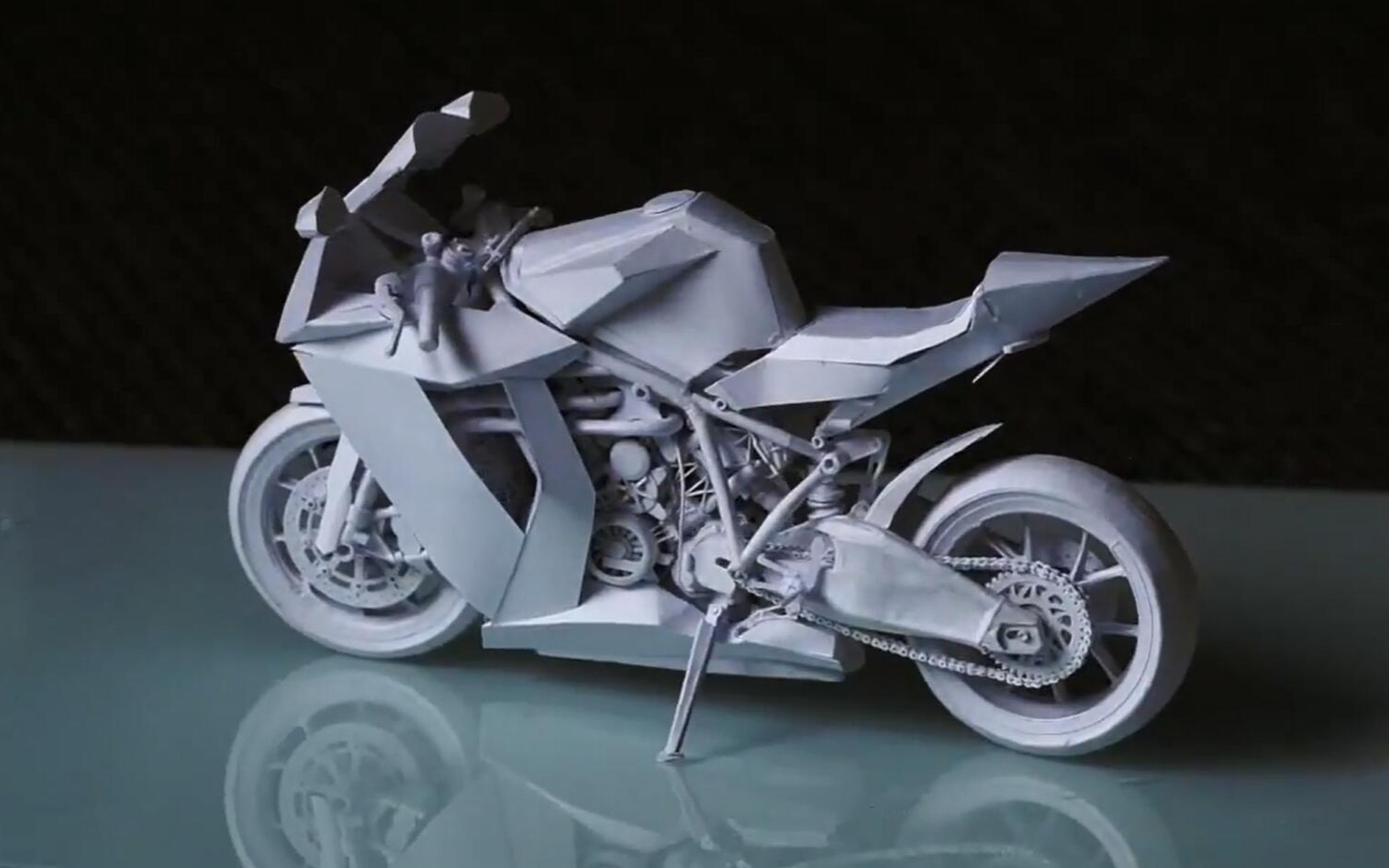 国外牛人徒手画图纸制作 ktm 1190摩托车纸模型图纸下载