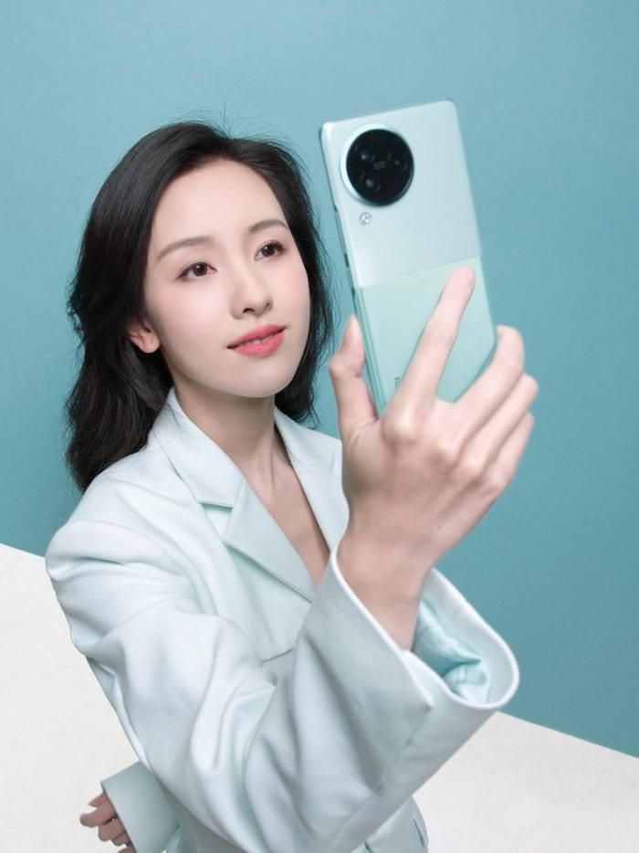 小米civi3:陈都灵代言的性能颜值王