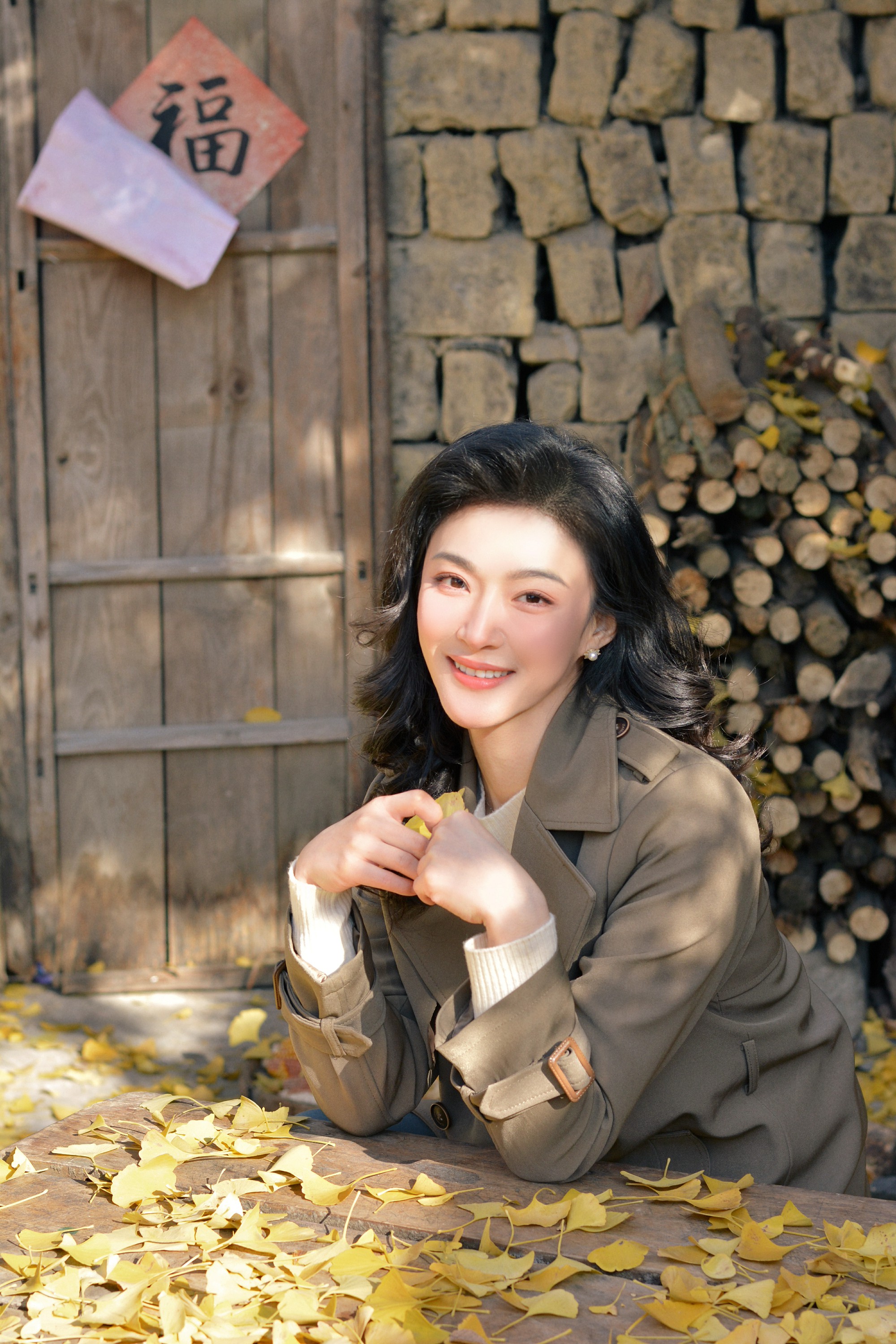 演员念真主演电视剧《依依向北风》获奖