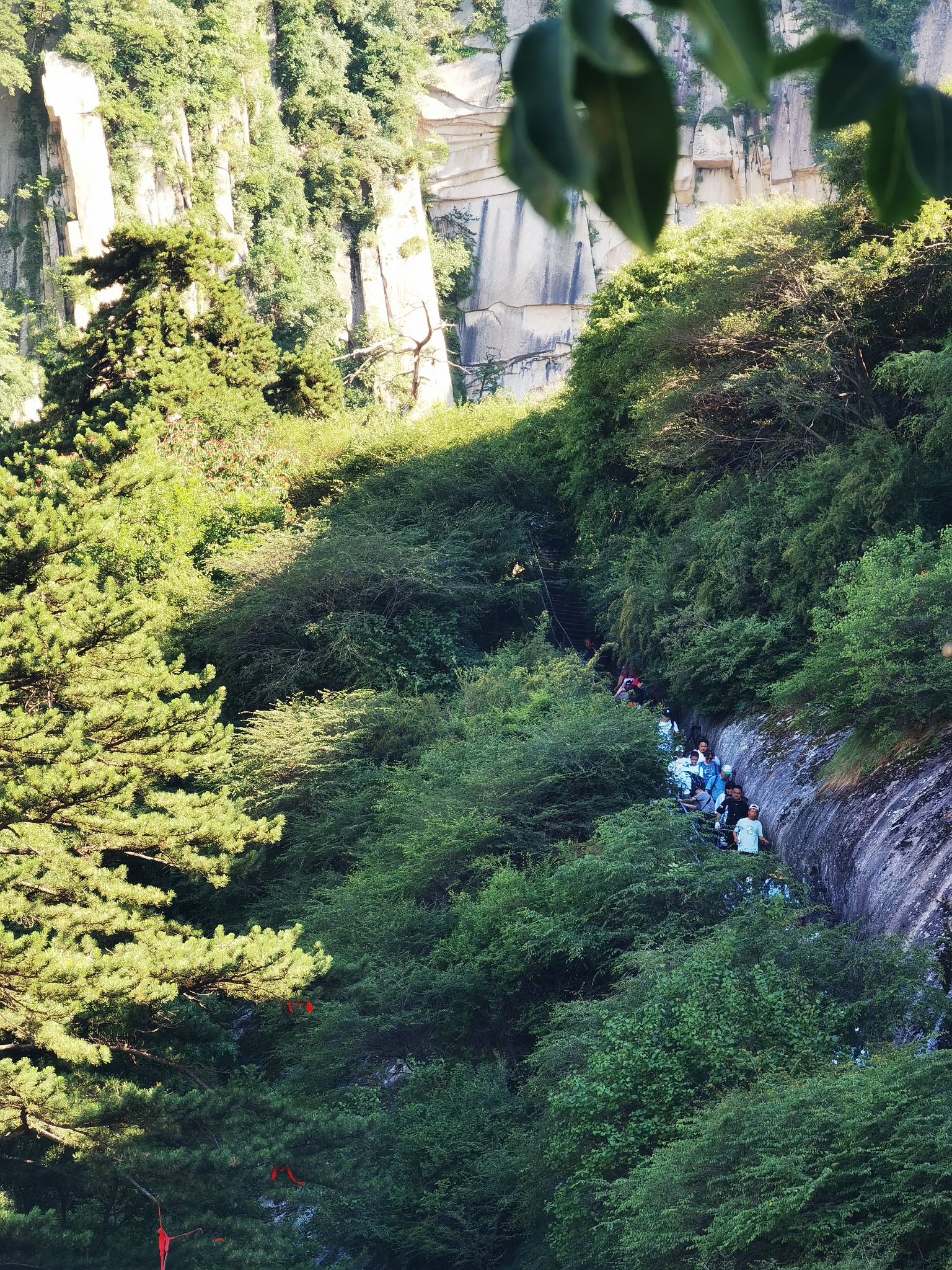 接下来就是擦耳崖苍龙岭只能说壮观了 险峻还在后面