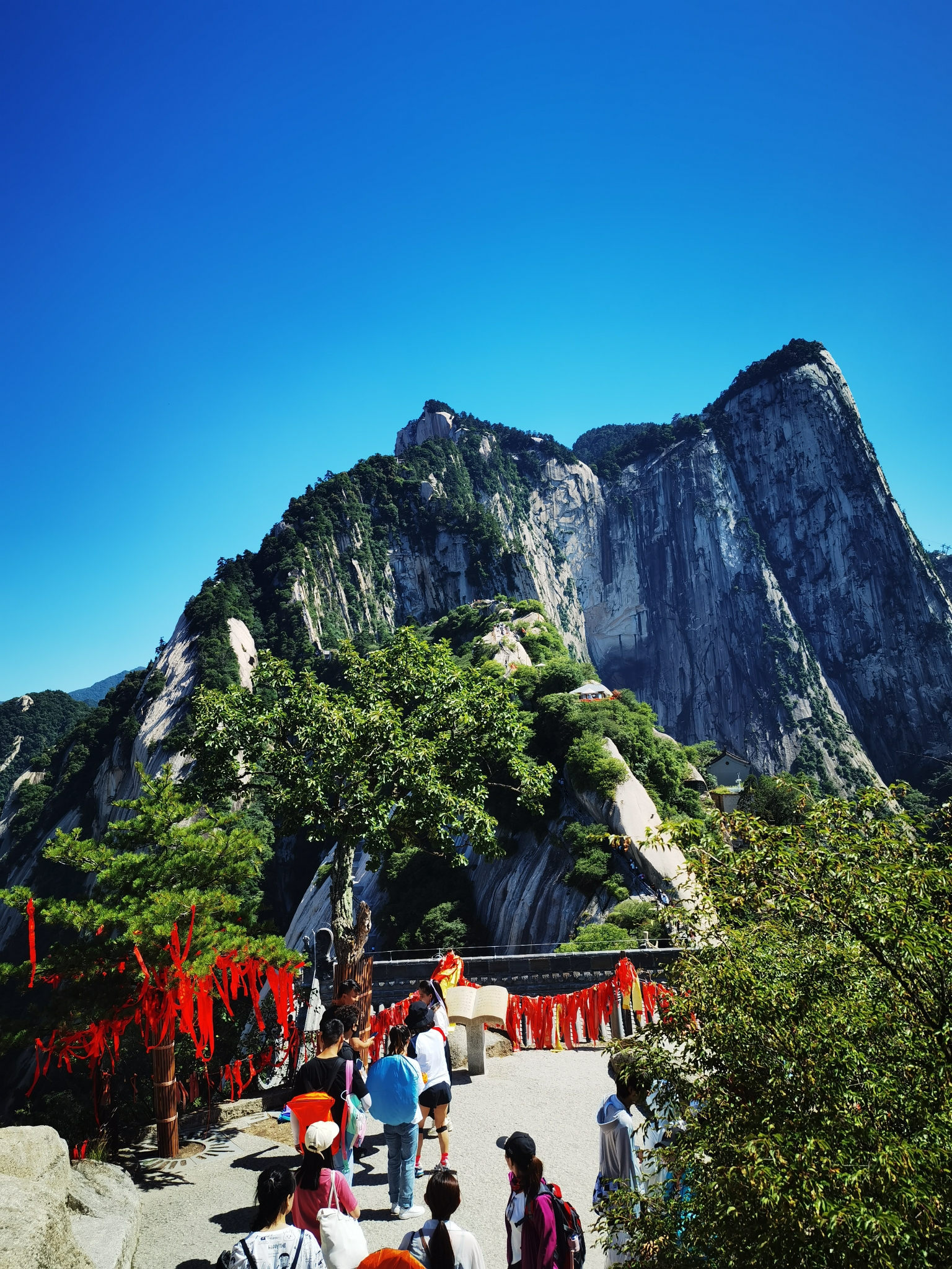 接下来就是擦耳崖苍龙岭只能说壮观了 险峻还在后面