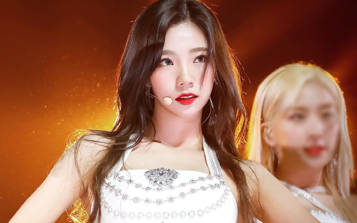 【直拍时刻】(宇宙少女)李夏天《save me save you》 练习室