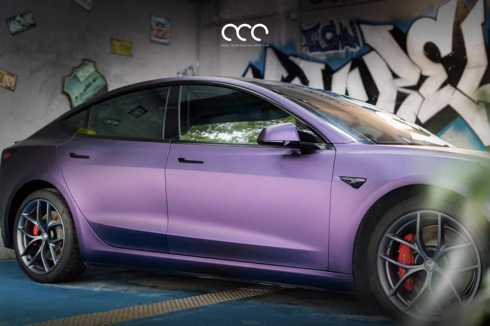 特斯拉model3汽车贴膜漫彩改色膜超亚金属赤紫