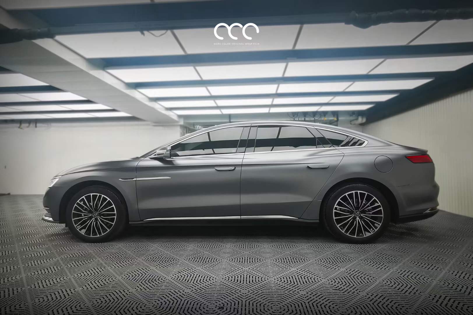 比亚迪汉汽车贴膜漫彩改色膜电光金属深空灰 - acfun弹幕视频网