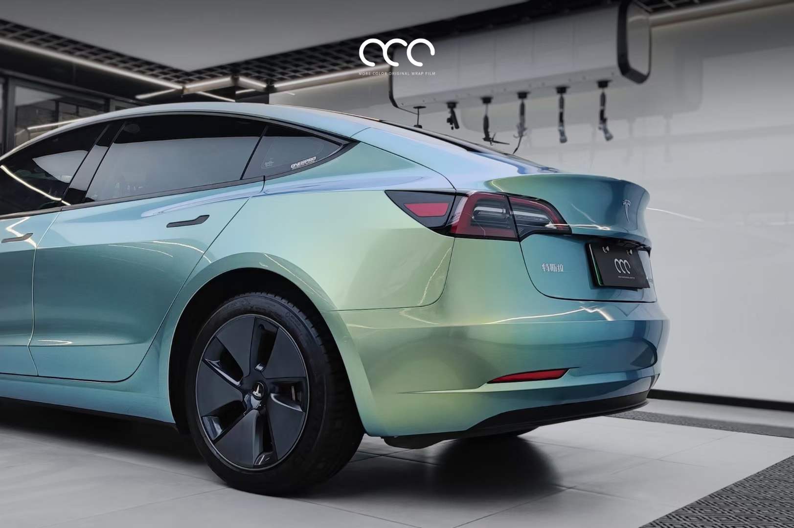 特斯拉model3全车漫彩改色膜渐变亮面灰幻绿