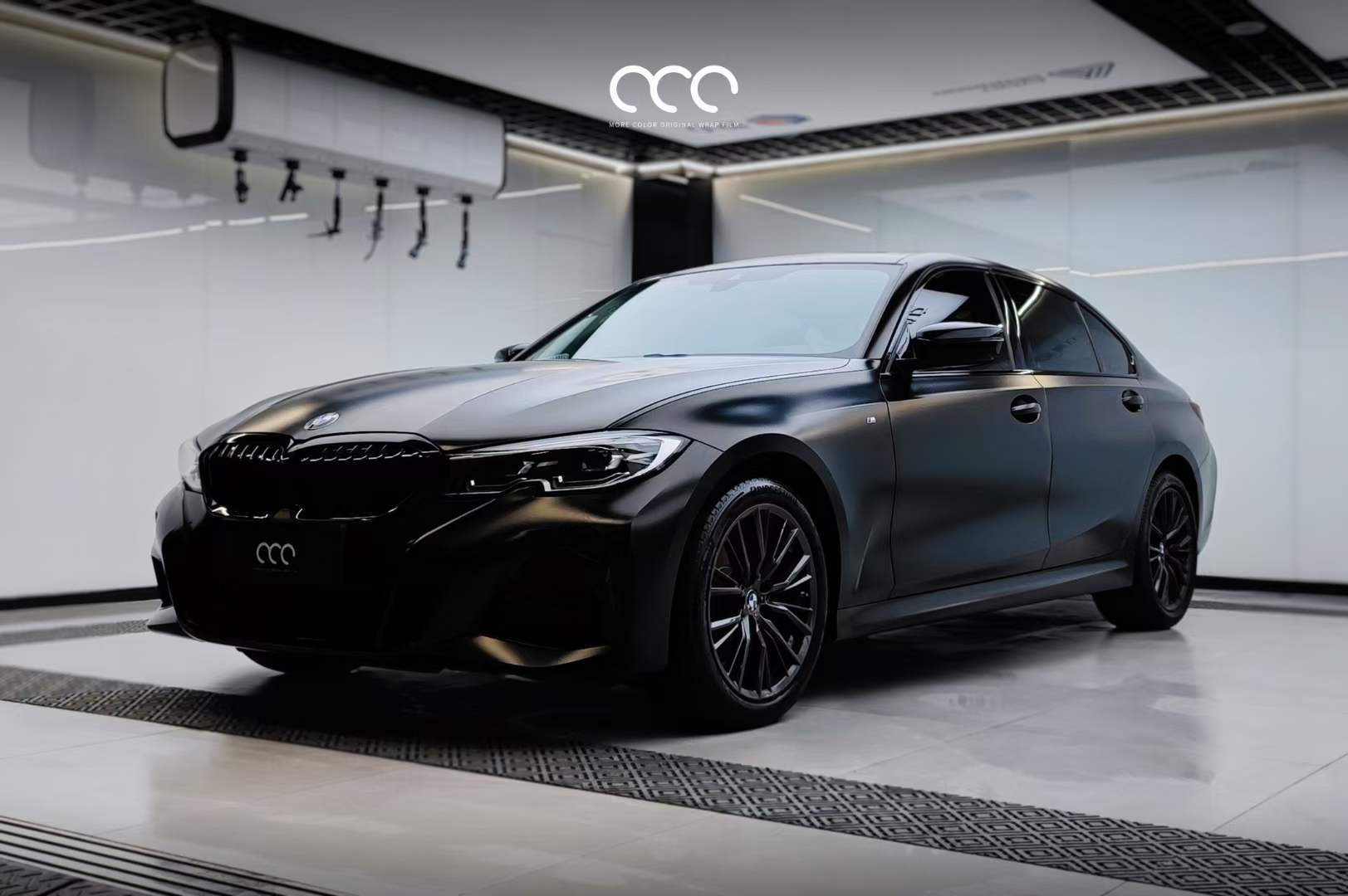 宝马325i全车漫彩改色膜电光金属黑