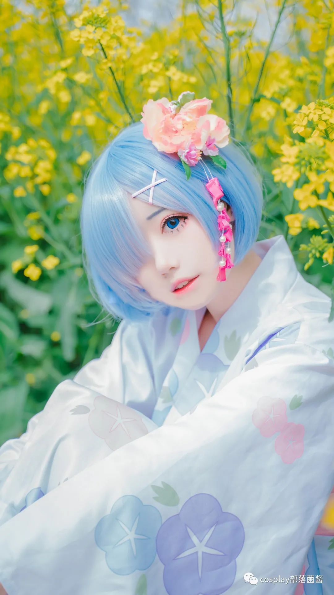 ω?)ノ- ( ゜- ゜)つロ