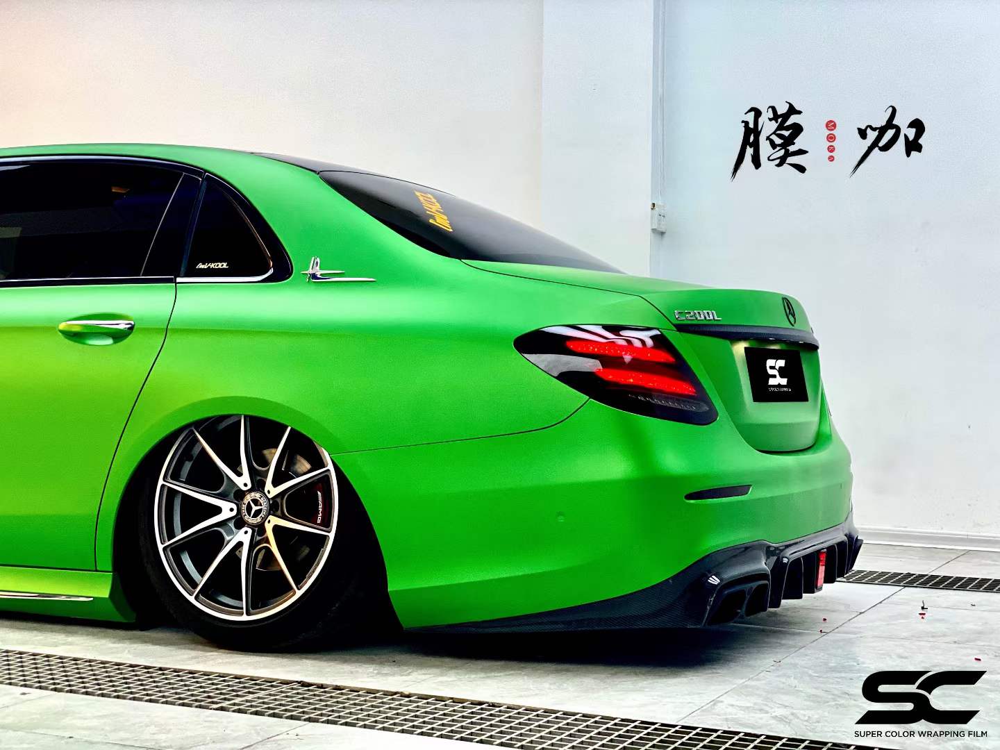 ω?)ノ- ( ゜- ゜)つロ