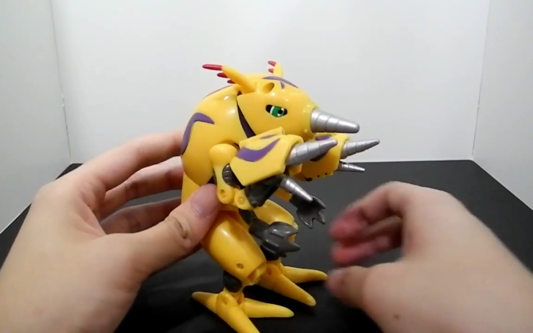 数码兽大冒险02,钢钻兽变形手办