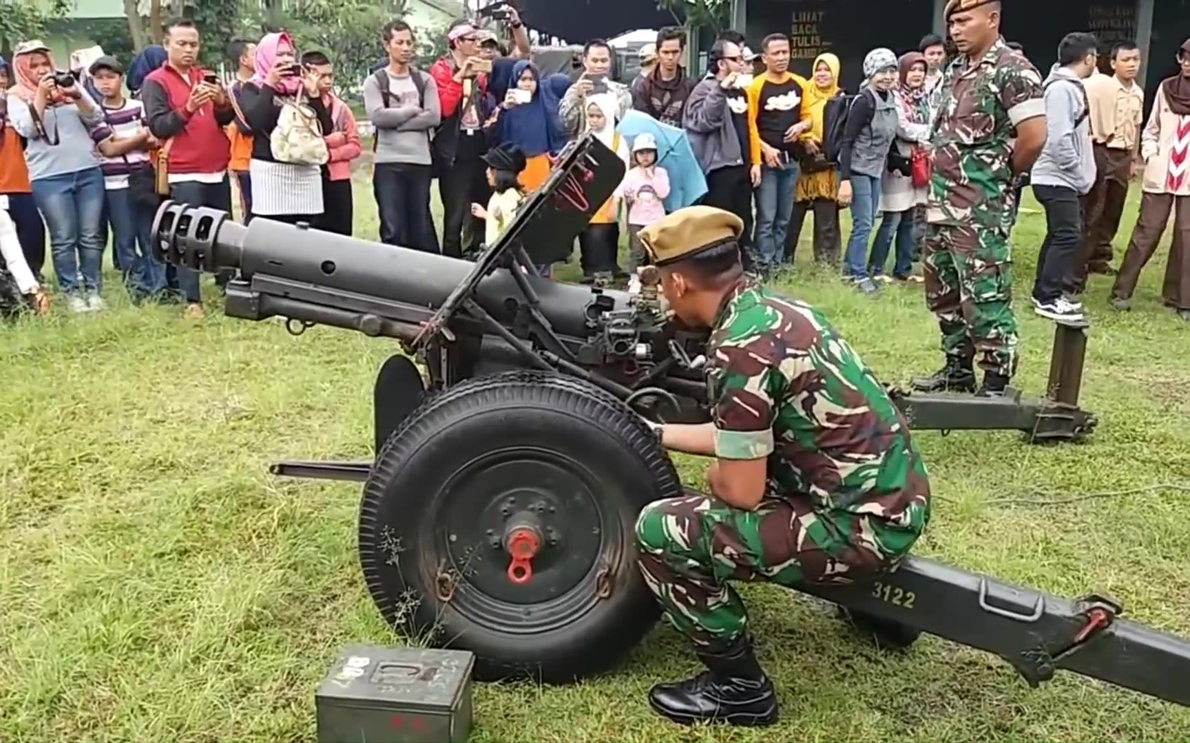 印尼军队的m48 76mm山炮