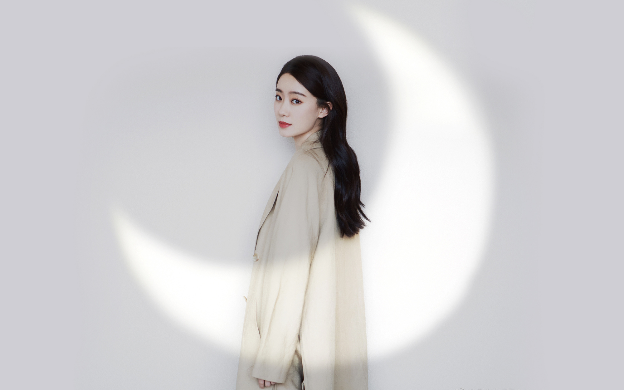 张小斐的转型之作《拯救嫌疑人》杀青了,该片有望助她破百亿票房