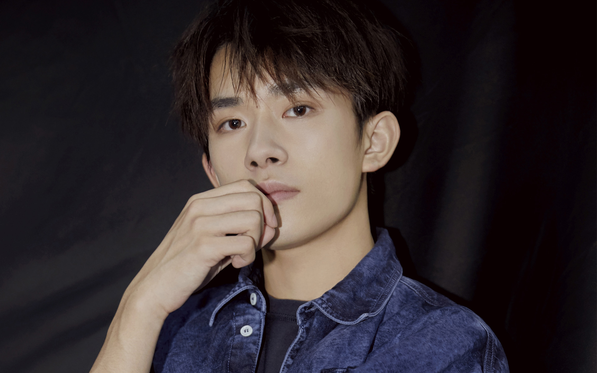 《满江红》反超《流浪地球2》成日票房冠军,易烊千玺凭此成首位00后