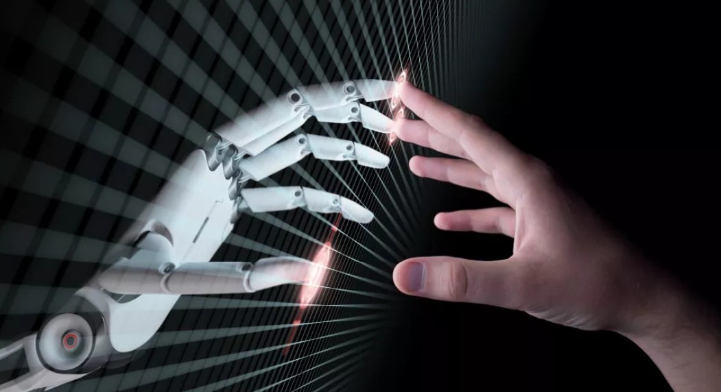 刘慈欣谈AI：人类若生活在科技的安乐窝里，终将会被“消灭”！