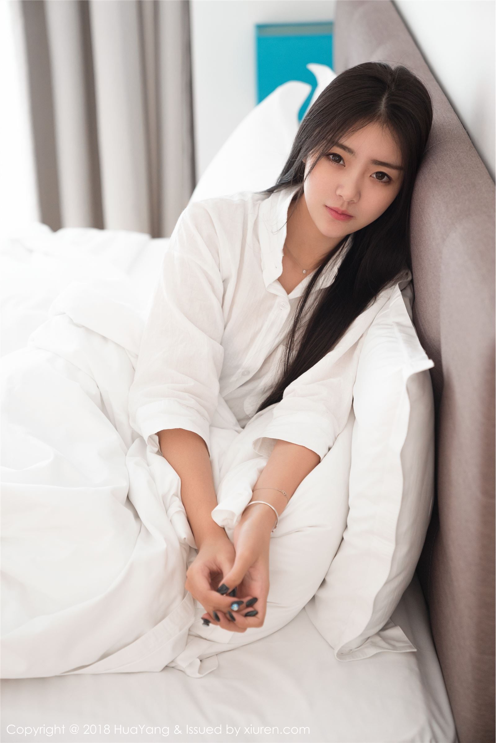 女朋友标配:毛衣和白寸衫,气质女神可乐vicky 可乐vicky白衬衣迷人