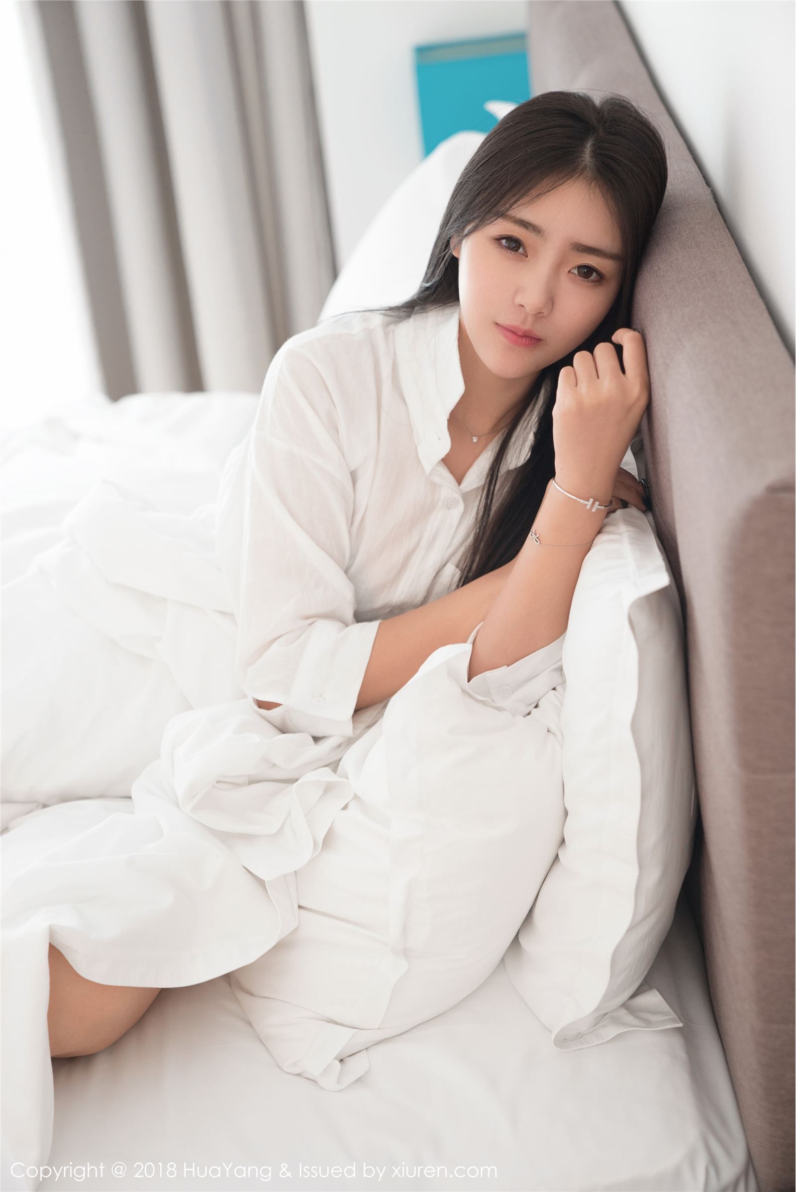 女朋友标配:毛衣和白寸衫,气质女神可乐vicky 可乐vicky白衬衣迷人