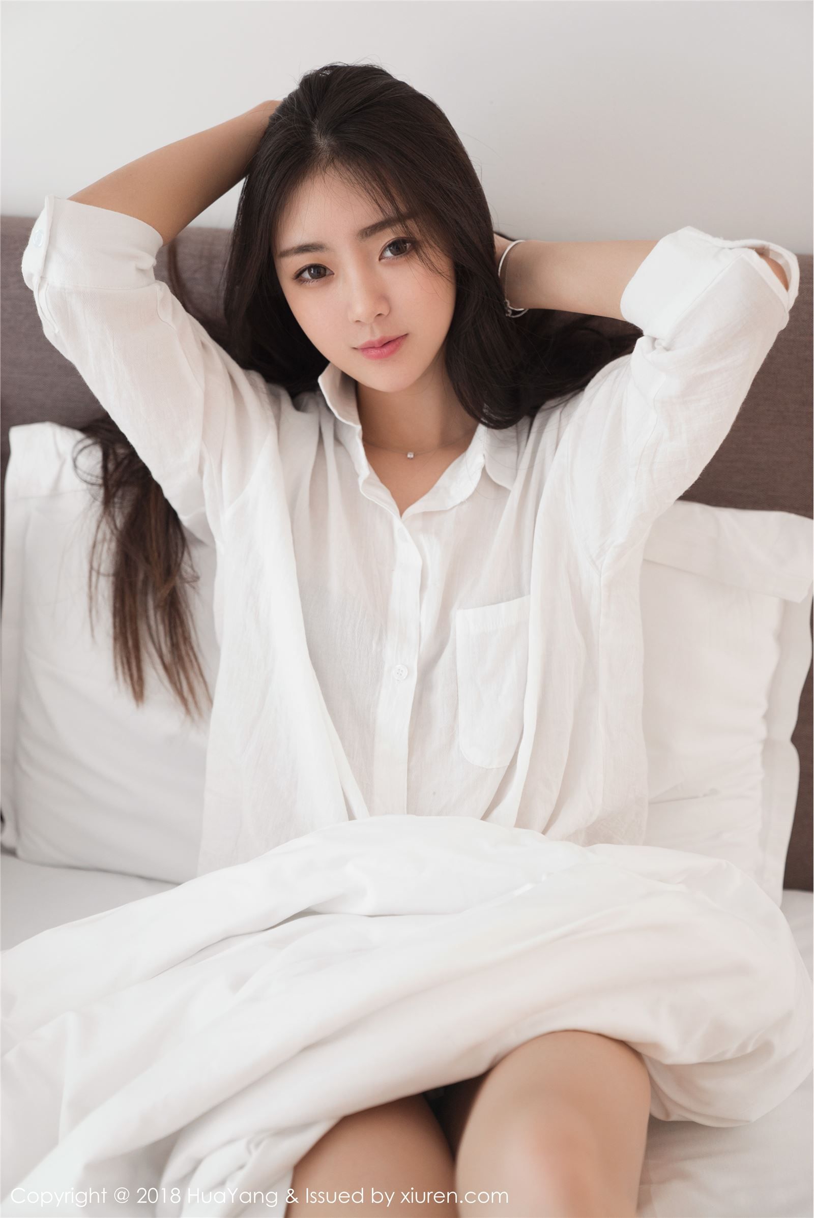 女朋友标配:毛衣和白寸衫,气质女神可乐vicky 可乐vicky白衬衣迷人