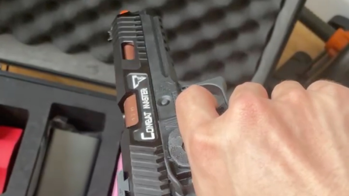 mst2011不可发射激光影视道具模型气化测试 管子已经堵死(视频中为不