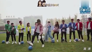 吴亦凡花样踢足球,把大家给惊到了
