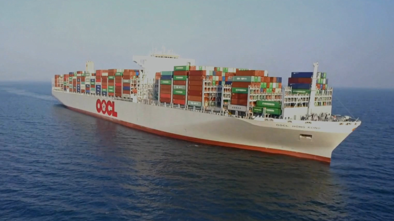 东方海外香港号首航首站遇难题!靠港,装载件件都是新挑战!