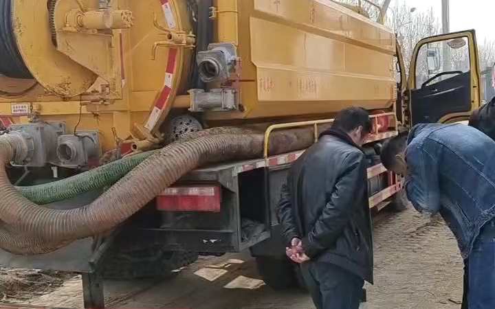 武汉武昌区高压水车疏通管道，污水井清掏150－1142－0470清理化粪池抽污泥池，河道清淤公司电话