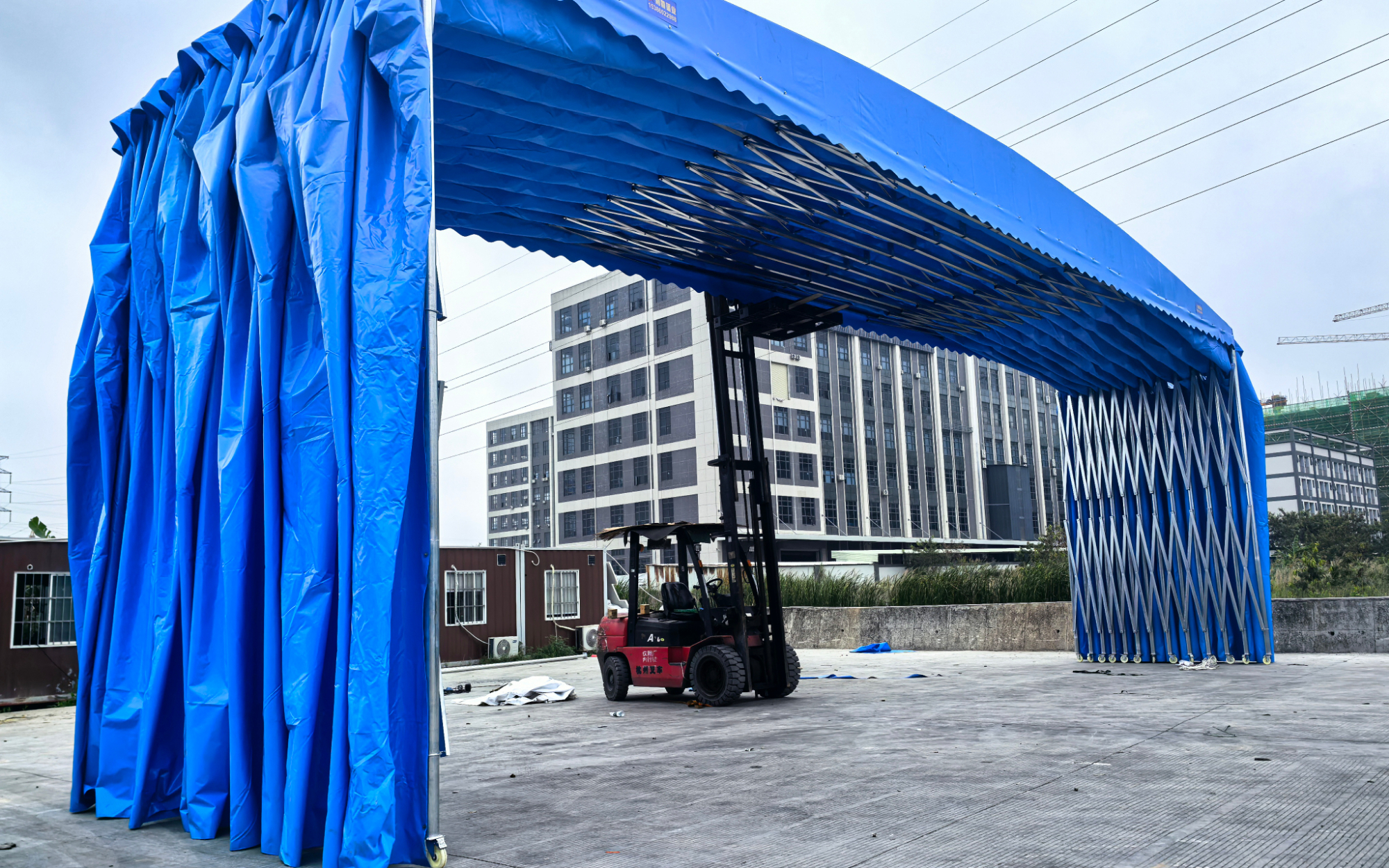 07收缩仓库防雨遮阳棚伸缩式雨篷设计