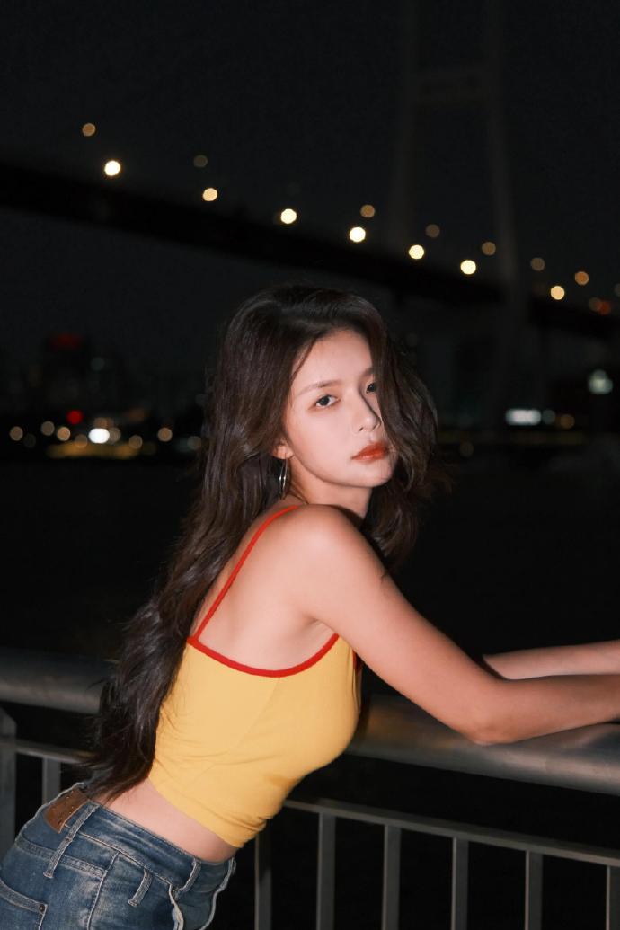 pb-蔡卓宜:吊带下的直男斩真相?还是我们误会了美的定义?