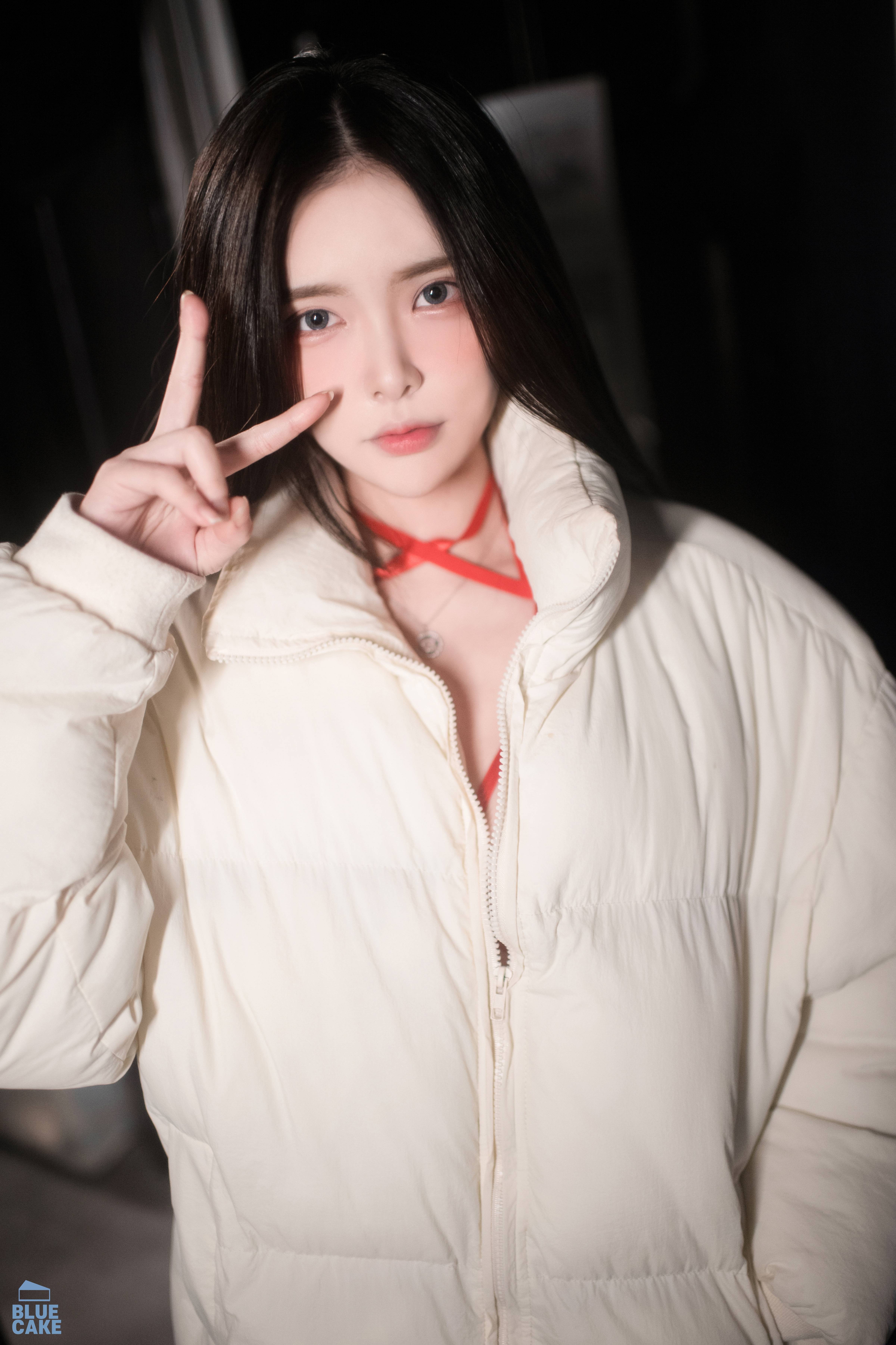 大舅子前妻金提莫开通某站账户