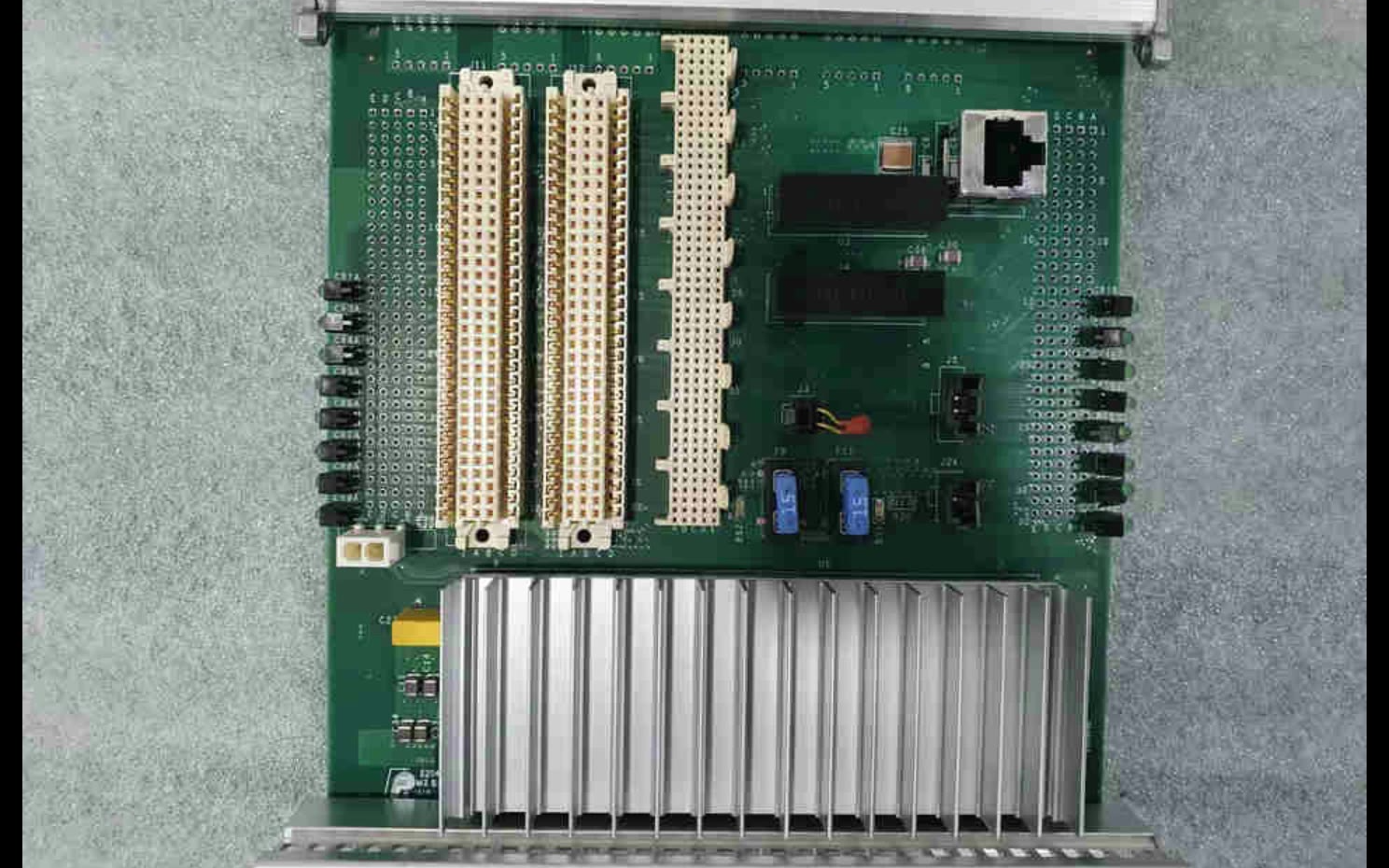 HOWO Connecting Plate Assembly - Angle View