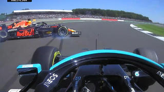 F1 2021英国正赛,汉密尔顿故意撞车夺冠,勒克莱尔精彩发挥第二带回