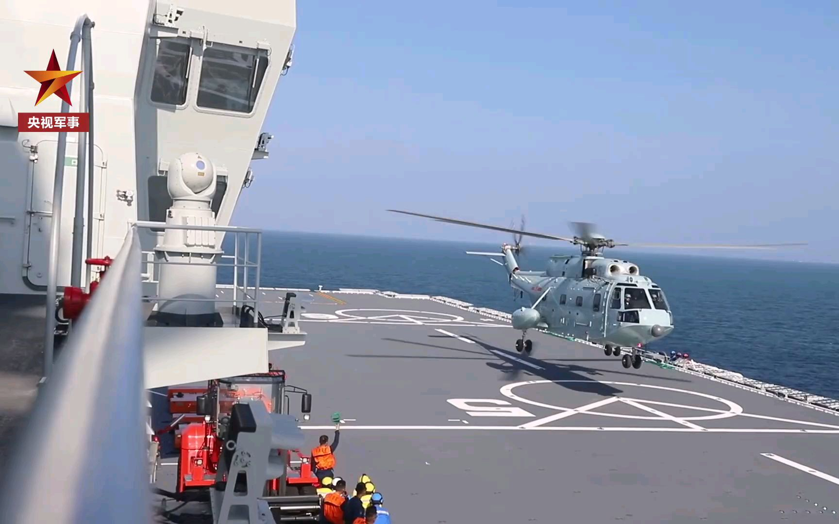 两栖攻击舰海南舰南海训练