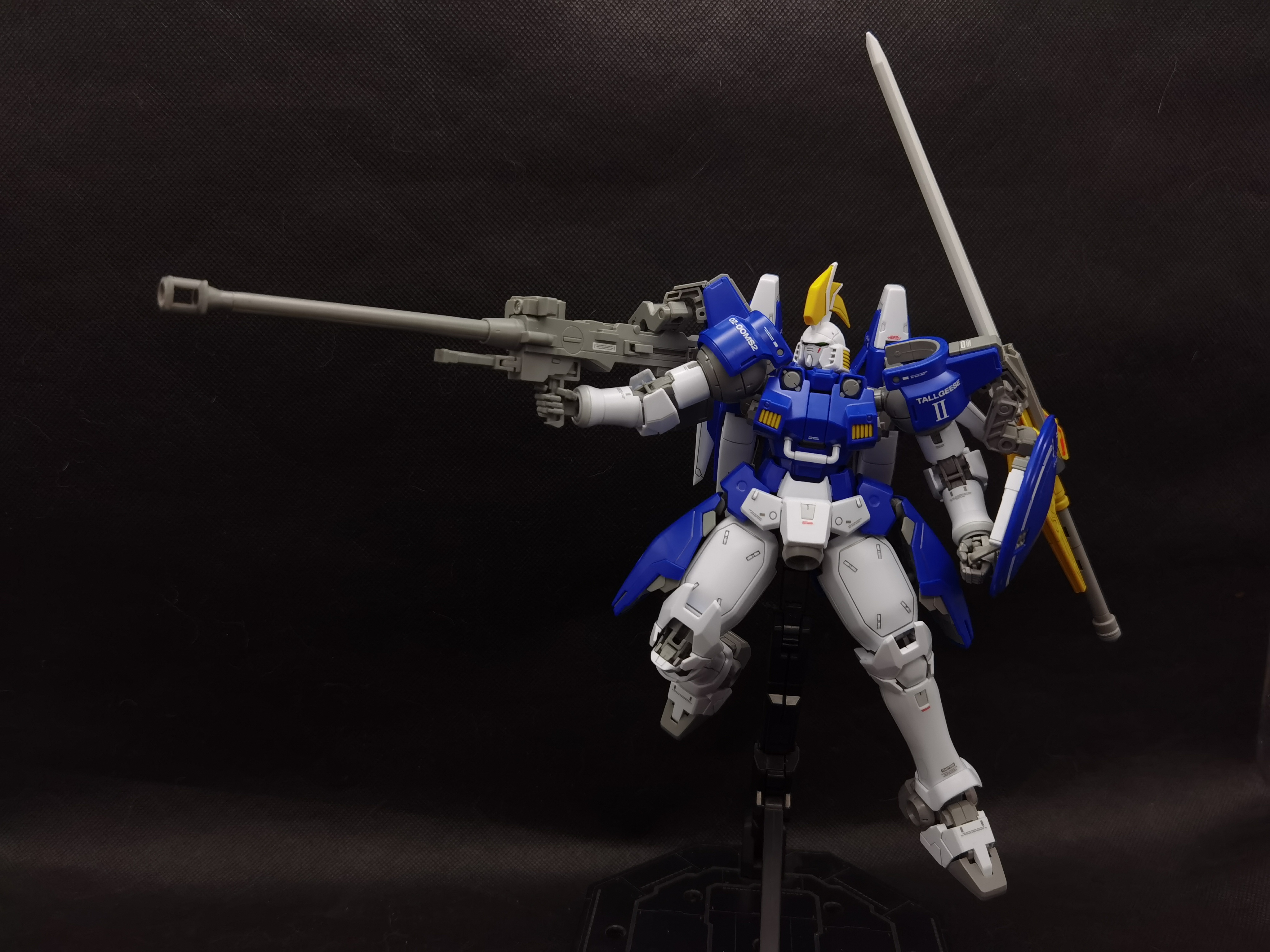 ω?)ノ- ( ゜- ゜)つロ