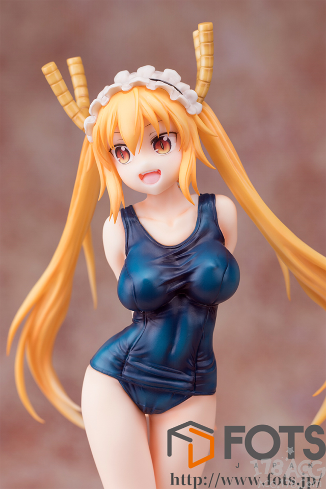 罩杯的妹抖龙,这款手办因为是紧身连体泳装造型,所以能把圆润胸部完美