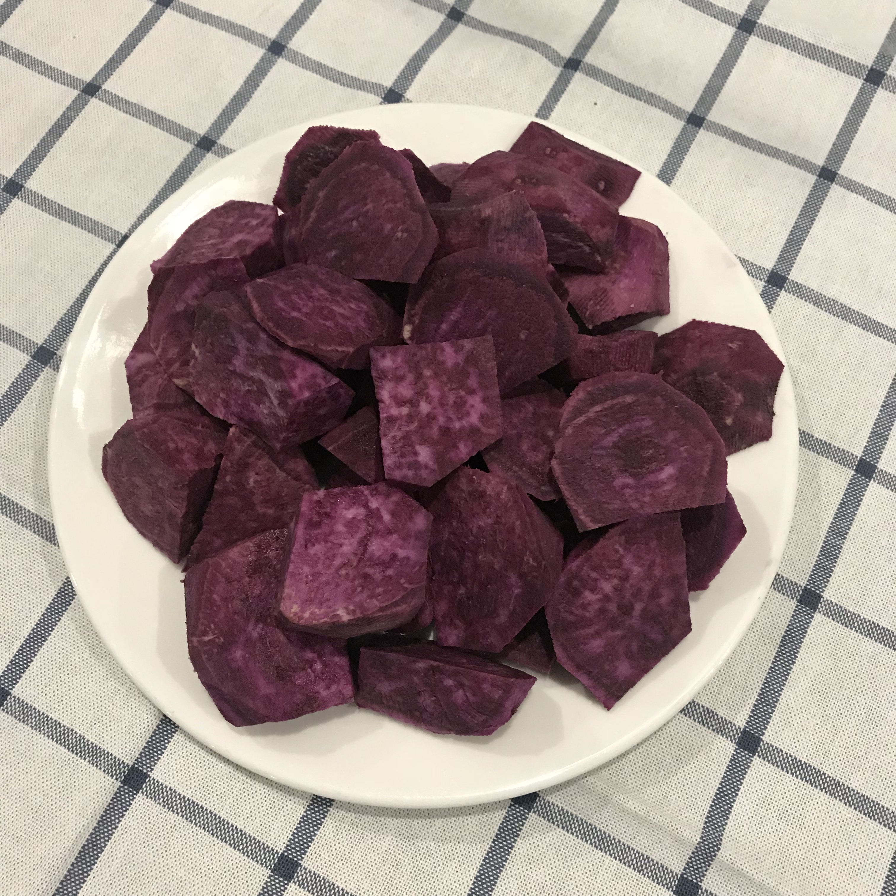 紫薯去皮切块