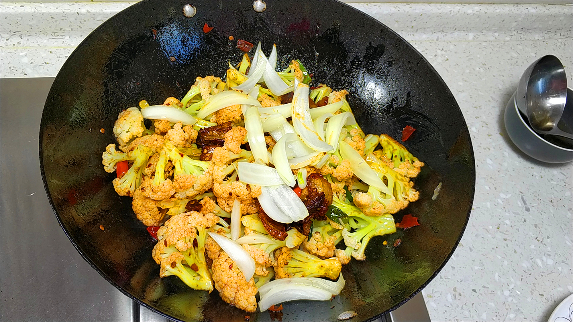 烹饪最好吃的菜花,只需掌握这两个窍门,焦香爽脆